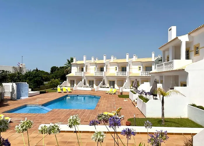 Balaia Plaza Al - Ideal Familias Villa